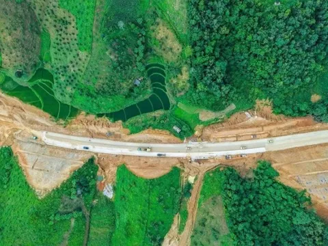 Bộ trưởng Xây dựng chốt hạn 'về đích' 2 tuyến cao tốc qua Cao Bằng, Lạng Sơn