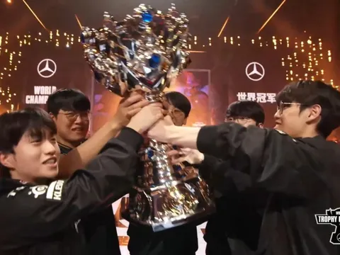 Faker cùng T1 lập cú hat-trick tại chung kết Liên Minh Huyền Thoại