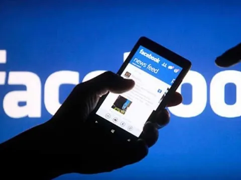 Chủ một doanh nghiệp khóc ròng vì 7 group Facebook "bay màu" chỉ sau một cuộc gọi