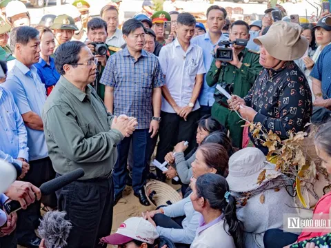 Thủ tướng Phạm Minh Chính: Hỗ trợ người dân sửa chữa nhà, bảo đảm doanh nghiệp không gián đoạn sản xuất sau bão