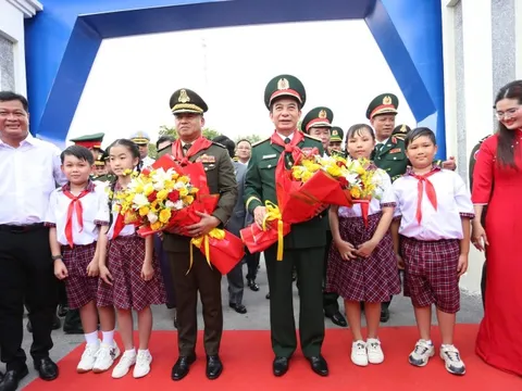 Chùm ảnh: Lực lượng quân y Việt Nam – Campuchia phối hợp diễn tập cứu trợ thảm họa