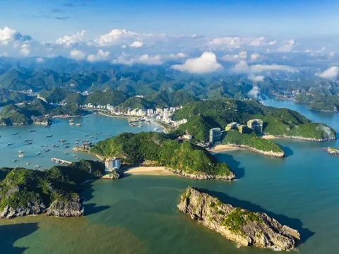 Từ kỳ quan thiên nhiên đến động lực phát triển kinh tế vùng