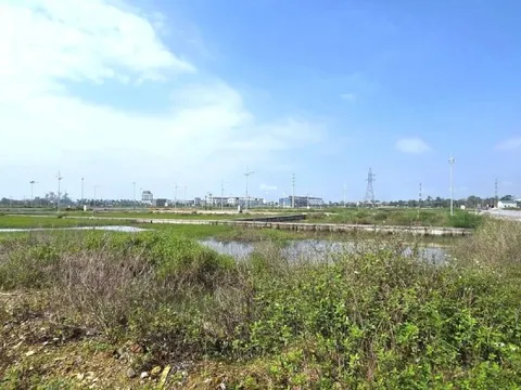 Choáng với giá hơn 12 tỷ đồng một lô đất cấp xã ở Nghệ An