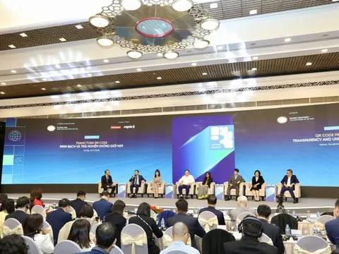 QR Pay phát triển, thanh toán số cần bước chuyển mạnh mẽ