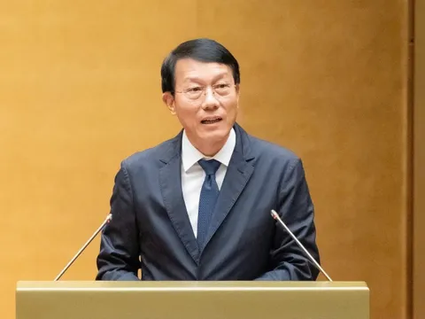 Quốc hội chốt quy định xe kinh doanh chở khách không phải lắp ghế an toàn cho trẻ em