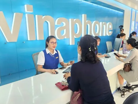 Nhà mạng đầu tiên triển khai 12 điểm giao dịch không giấy tại TPHCM