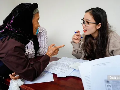 Phát triển mô hình chăm sóc người cao tuổi theo hướng "sáng đón đi, tối đưa về"