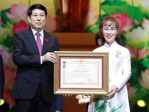 Tiến sĩ Nguyễn Thị Phương Thảo nhận danh hiệu Anh hùng Lao động: Biểu tượng bản lĩnh, khát vọng Việt Nam hùng cường, nhân văn và hội nhập