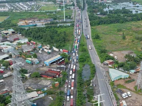 Đột phá hạ tầng, nâng tầm đô thị: Hạ tầng giao thông kết nối chưa tương xứng