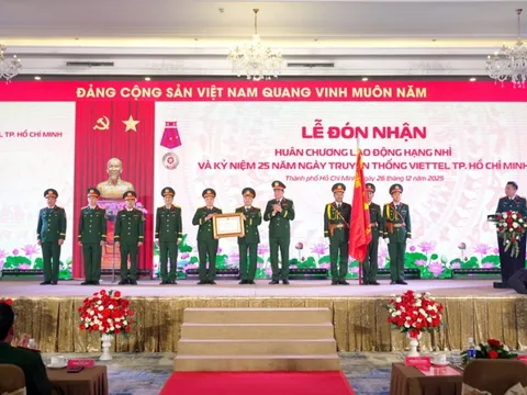 Viettel TPHCM nhận Huân chương Lao động Hạng Nhì