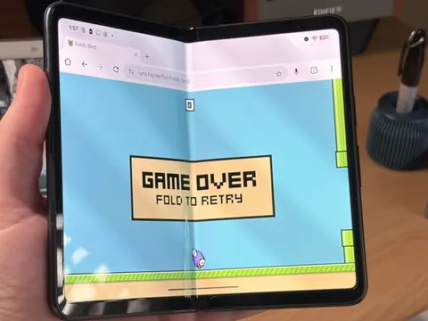 Phiên bản mới của Flappy Bird là trò chơi tốn điện thoại nhất từ trước đến nay?