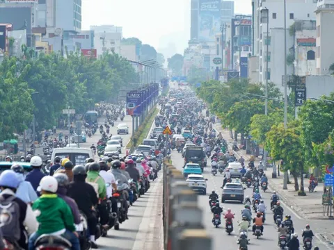 Chủ tịch TP.HCM nói về thời điểm 'giải bài toán' kẹt xe, ô nhiễm môi trường