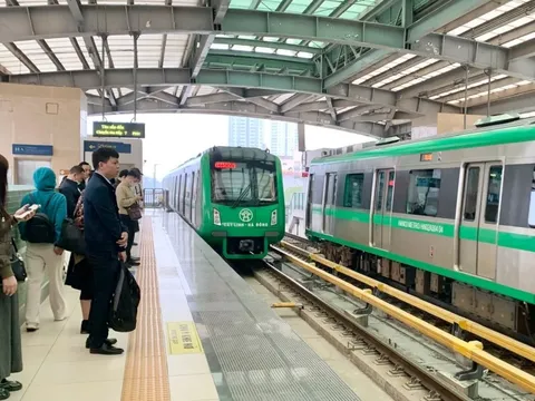 57.000 hành khách đi tàu điện trên cao mỗi ngày, Hà Nội Metro báo doanh thu nghìn tỷ, bán vé chỉ 143 tỷ