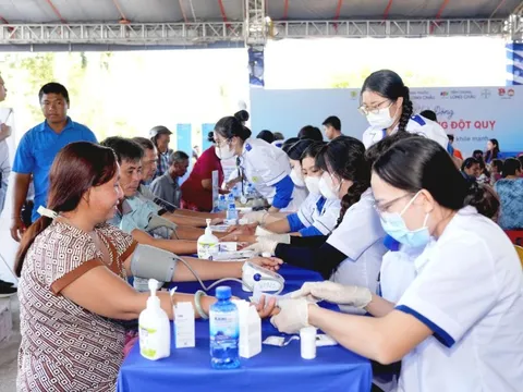Đẩy lùi đột quỵ từ chăm sóc chủ động: Long Châu triển khai chuỗi chương trình tầm soát miễn phí cho cộng đồng
