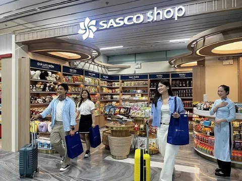 Công ty hàng không 5.000 tỷ bùng nổ lợi nhuận: Lãi một quý bằng cả 3 quý đầu năm, cổ phiếu tăng 32%