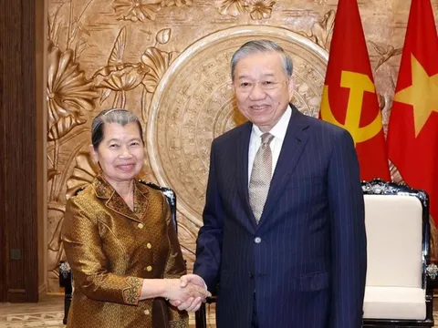 Phó Chủ tịch Đảng Nhân dân Campuchia tới Việt Nam chúc mừng thành công Đại hội XIV