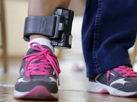 Áp dụng giám sát điện tử với người đang cai nghiện ma túy tự nguyện tại gia đình