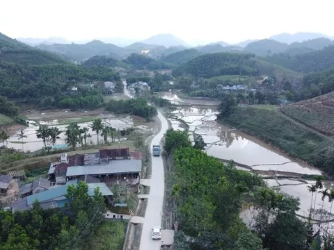 Khi chính sách đến vùng khó- Kỳ 1: Cả đời mới thấy đường bê tông về bản
