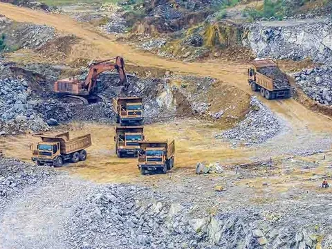 Giá vonfram tăng vọt lên mức kỷ lục, một doanh nghiệp Việt Nam đang "ôm" mỏ lớn thứ hai thế giới ngoài Trung Quốc, cổ phiếu tăng 48% từ đầu năm