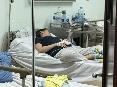 Sau bữa tiệc tất niên, 46 nhân viên một ngân hàng nhập viện gấp