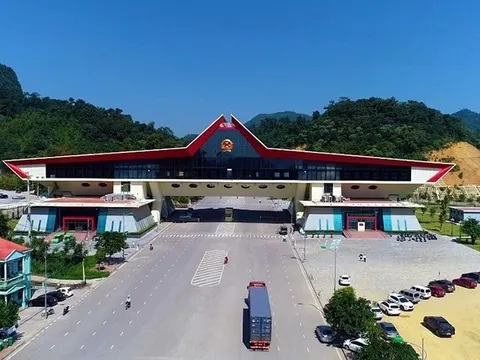 Thông tin cửa khẩu ở Lạng Sơn dừng thông quan dịp Tết