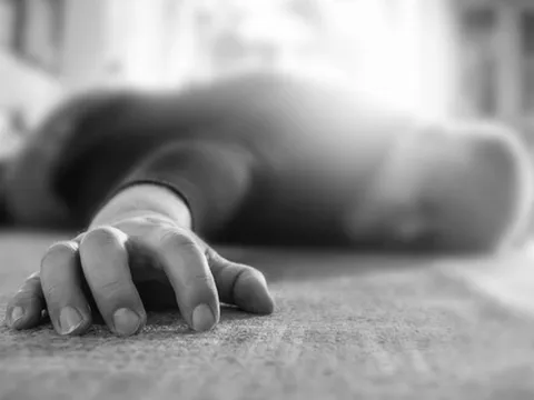 Người đàn ông 67 tuổi tử vong đột ngột sau bữa ăn, nguyên nhân đến từ thói quen "khó nói"