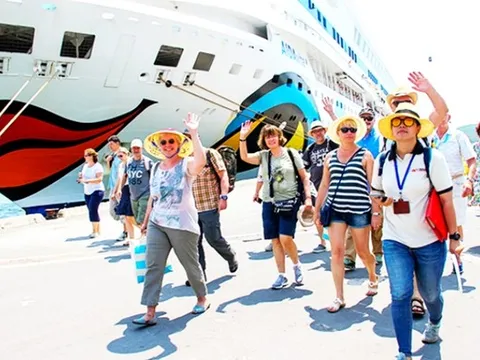 Phạt đến 40 triệu đồng nếu để khách du lịch trốn ở lại nước ngoài