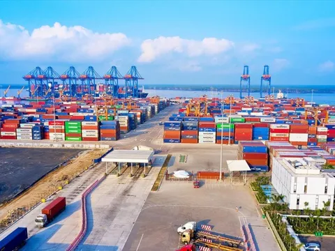 Khai thông thể chế, kích hoạt nội lực cho quỹ đạo tăng trưởng mới