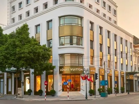 Giá thuê mặt bằng bán lẻ phân hoá: Mặt phố giảm, khách sạn hạng sang tăng