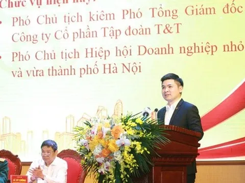 Con trai bầu Hiển - Đỗ Vinh Quang lần đầu tiếp xúc cử tri vận động bầu cử đại biểu HĐND Hà Nội
