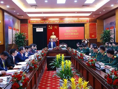 Thủ tướng chủ trì cuộc làm việc về phát triển công nghiệp quốc phòng