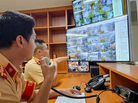 Cục CSGT giải đáp về việc tài xế vượt đèn đỏ khi chở người đi cấp cứu