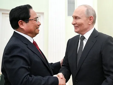 Thủ tướng Phạm Minh Chính hội kiến Tổng thống Nga Vladimir Putin