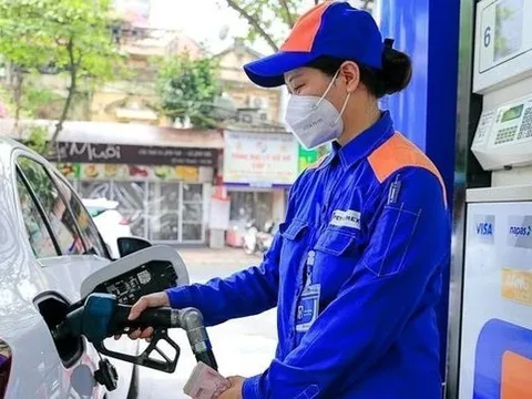 Bộ Tài chính đề xuất miễn thuế xăng, dầu, nhiên liệu bay đến 30/6/2026