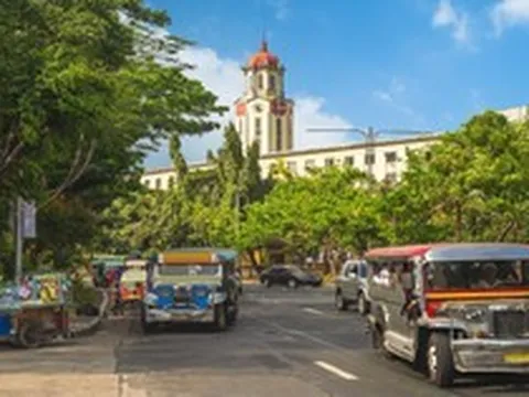 Chỉ một tháng, nước láng giềng có GDP gần bằng Việt Nam đã nợ thêm gần nửa tỷ USD