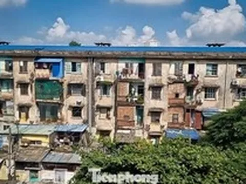 Tận thấy cuộc sống người dân tại các khu chung cư ‘chờ sập’