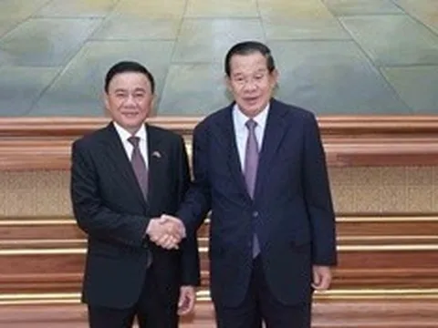 Thường trực Ban Bí thư Trần Cẩm Tú hội kiến Chủ tịch Hun Sen