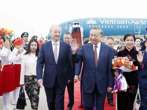 Tổng Bí thư, Chủ tịch nước Tô Lâm đến Bắc Kinh, bắt đầu chuyến thăm Trung Quốc