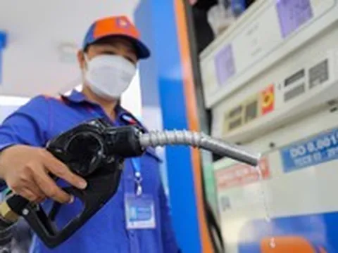 Từ ngày mai, thuế với xăng dầu có sự thay đổi lớn