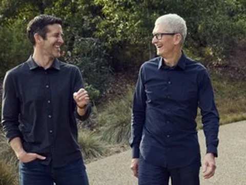Tim Cook rời ghế CEO Apple từ 1-9