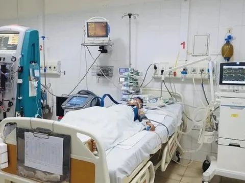 Đang ngồi học, bé 11 tuổi bất ngờ đổ gục ngừng tim