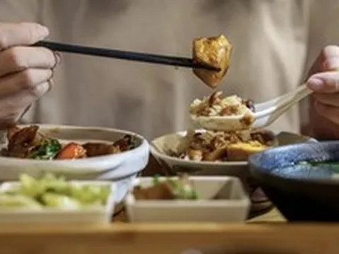 4 việc "cho thêm tiền" cũng đừng làm ngay sau khi ăn, nhiều người lại tưởng tốt làm mỗi ngày