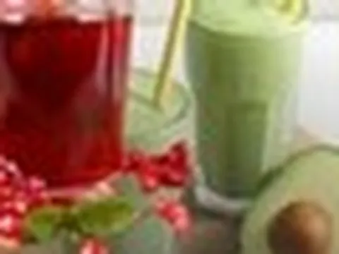 Phụ nữ U40 nên ăn 5 loại quả có tác dụng chống nắng tự nhiên trong mùa hè, ngăn tia UV, tăng sinh collagen để 60 tuổi chưa già