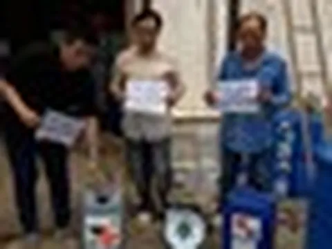 Phát hiện Giám đốc công ty sản xuất thực phẩm có hành vi lạ, công an Việt Nam lập tức theo dõi