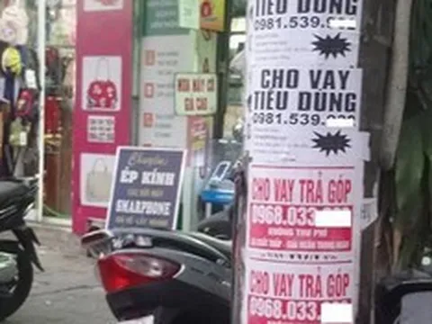 Từ 15/5, dán, vẽ sản phẩm quảng cáo trên cột điện bị phạt đến 20 triệu đồng