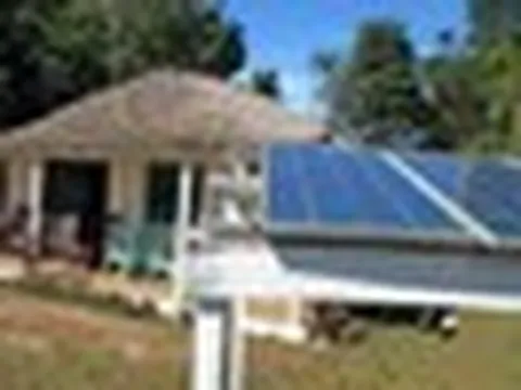 Giữa vòng kiềm toả năng lượng của Mỹ, Cuba nhận món quà quý từ nước cạnh Việt Nam