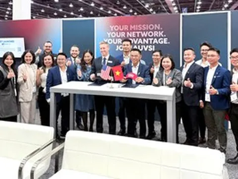 Ngay tại Detroit, Việt Nam “bắt tay” hiệp hội UAV lớn nhất thế giới
