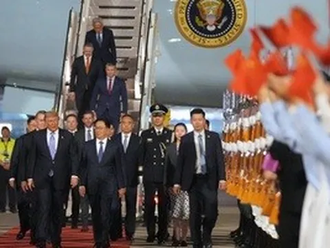 Chuyện bất ngờ của phái đoàn “ngàn tỉ đô” theo ông Donald Trump đến Trung Quốc