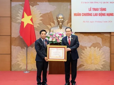 Phó Chủ tịch Quốc hội Nguyễn Doãn Anh nhận Huân chương Lao động hạng Nhất