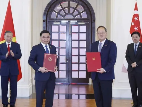 Việt Nam - Singapore ký kết nhiều văn kiện hợp tác